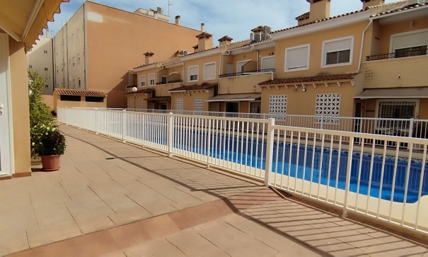 Villa i parhus - Återförsäljning - Elche - Elche