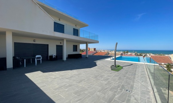 Villa i parhus - Återförsäljning - La Mata - La Mata