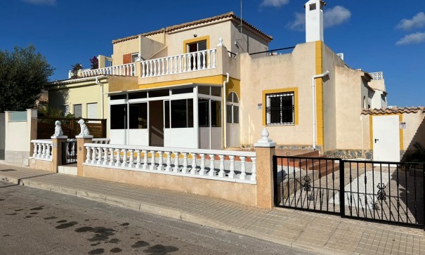 Villa i parhus - Återförsäljning - Orihuela Costa - Punta Prima