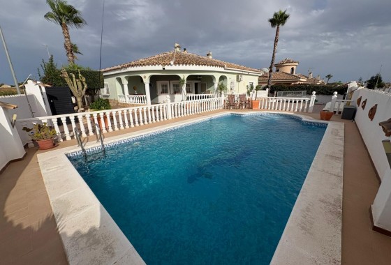Villa Individuelle - Revente - Gea y Truyols -
                Gea y Truyols
