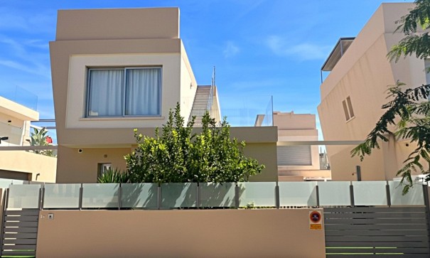 Villa Individuelle - Revente - Pilar de la Horadada - Pueblo Latino