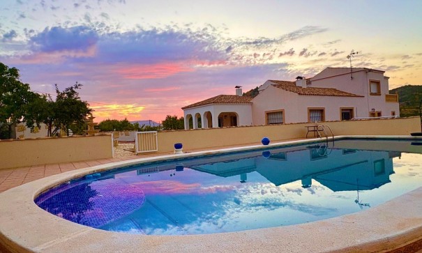 Villa Individuelle - Revente - Pinoso - Pinoso Alicante