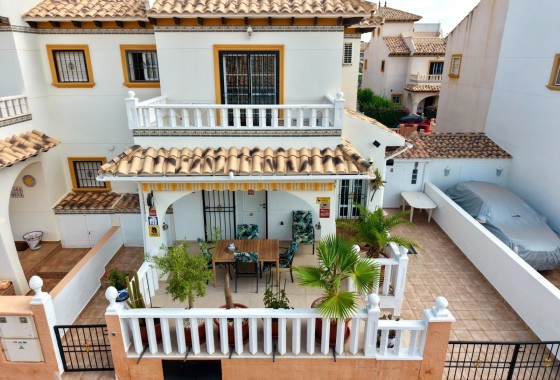 Villa jumelée - Revente - Lomas de Cabo Roig -
                Playa Golf