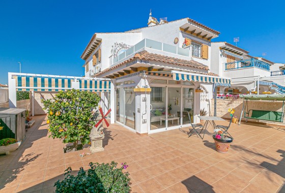 Villa mitoyenne - Revente - Mil Palmeras -
                Riomar