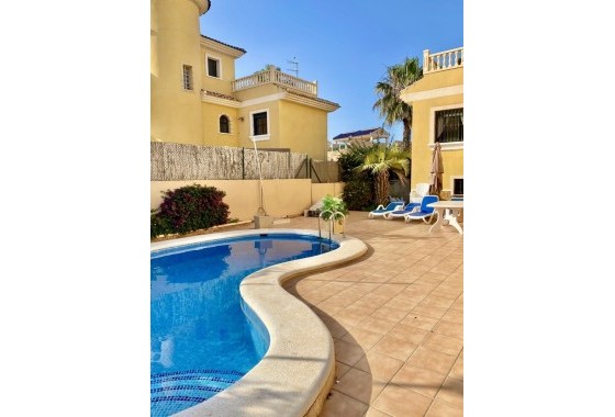 Villa mitoyenne - Revente - Villamartín - Villamartín