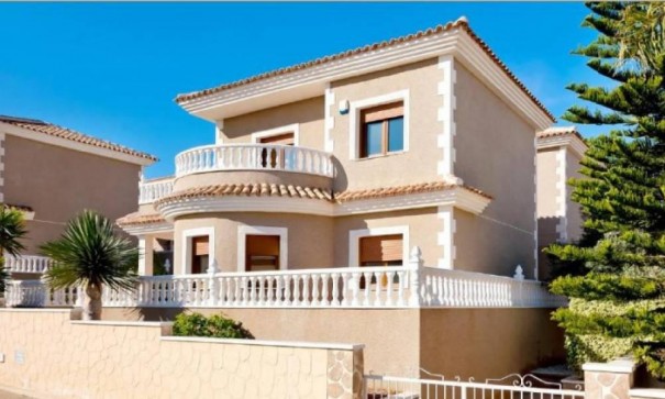 Villa - Nouvelle construction - Torrevieja - Los altos