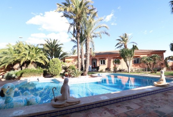 Villa - Resale - Torrevieja - El chaparral