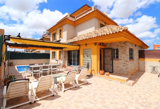Villa Semi Adosado - Venta - Los Montesinos - La Herrada
