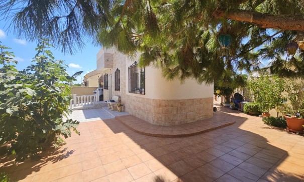 Villa - Sprzedaż - Torrevieja - Torre la mata