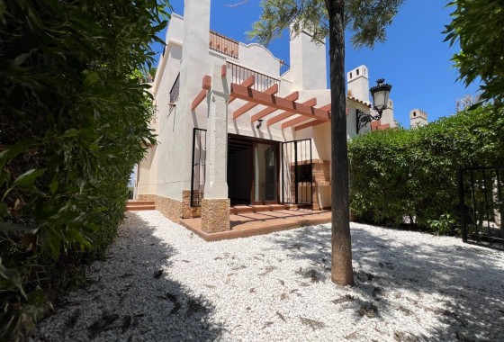 Vrijstaande Villa - Herverkoop -
        Algorfa - CA14-31527