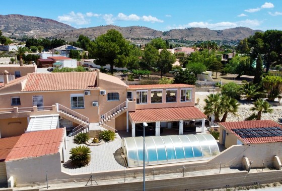 Vrijstaande Villa - Herverkoop -
        Alicante - C1H-61483