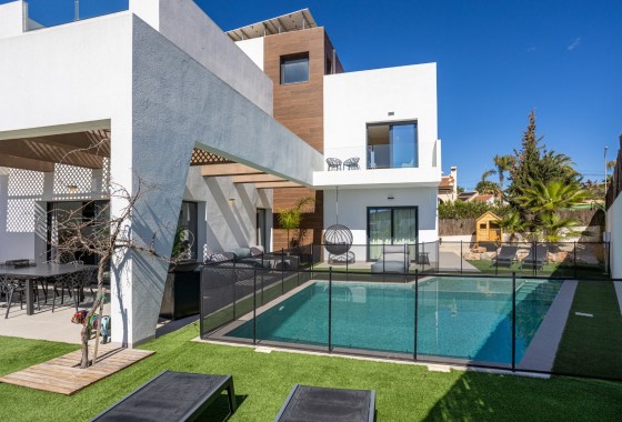 Vrijstaande Villa - Herverkoop -
        Ciudad Quesada - Rojales - CA55-70044