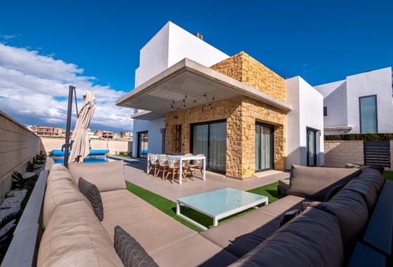 Vrijstaande Villa - Herverkoop -
        Ciudad Quesada - Rojales - CA55-80696