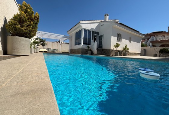 Vrijstaande Villa - Herverkoop - Ciudad Quesada - Rojales -
                Ciudad Quesada