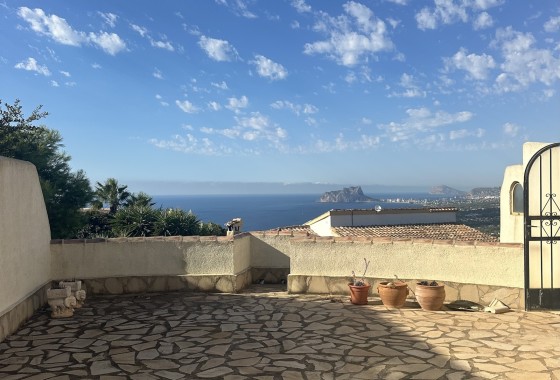 Vrijstaande Villa - Herverkoop - Cumbre Del Sol -
                Costa Blanca