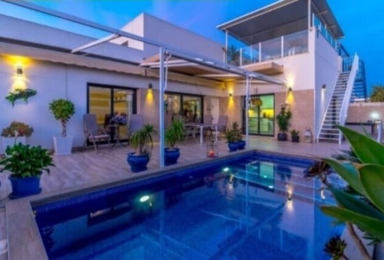 Vrijstaande Villa - Herverkoop - Daya Nueva - Costa Blanca
