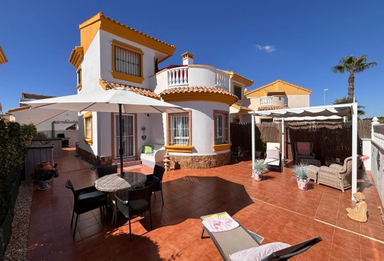 Vrijstaande Villa - Herverkoop - El Campo -
                El Campo
