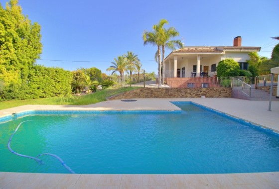 Vrijstaande Villa - Herverkoop - Elche -
                Peña las Águilas