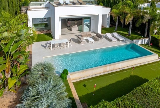 Vrijstaande Villa - Herverkoop - Orihuela Costa -
                Las Colinas Golf