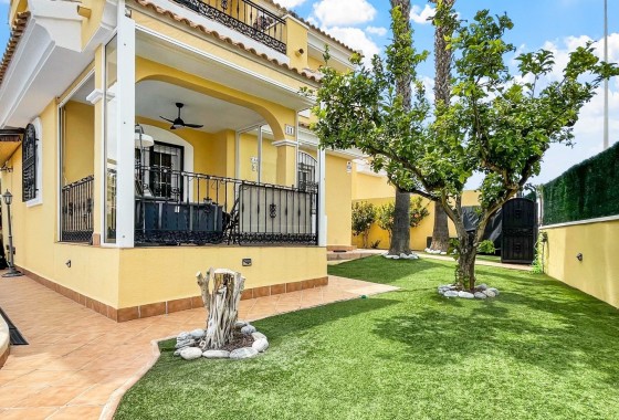 Vrijstaande villa - Herverkoop - Orihuela Costa - Los Dolses