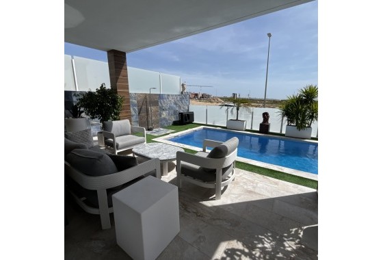 Vrijstaande Villa - Herverkoop - Orihuela -
                Entre Naranjos Vistabella Golf