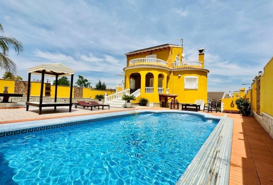 Vrijstaande Villa - Herverkoop - Orihuela -
                Urb. Montepinar