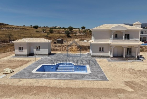Vrijstaande Villa - Herverkoop - Pinoso -
                Costa Blanca