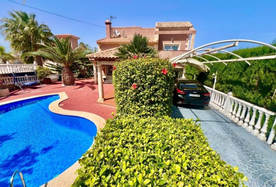 Vrijstaande Villa - Herverkoop - Torrevieja - Los Balcones