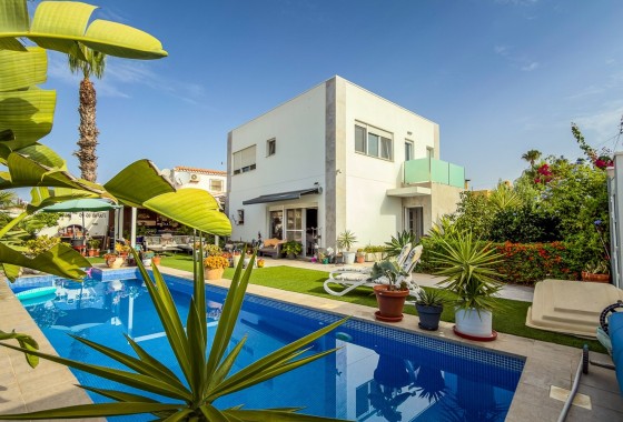 Vrijstaande Villa - Herverkoop - Torrevieja -
                Torreta - Florida