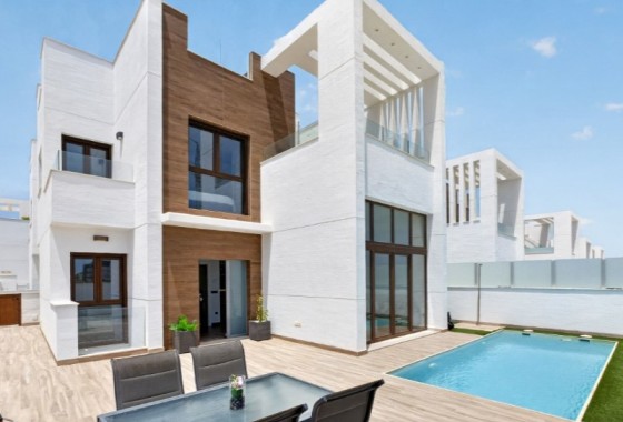 Vrijstaande Villa - Herverkoop - Torrevieja -
                Torrevieja
