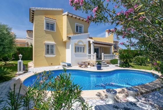 Vrijstaande Villa - Herverkoop -
        Villamartín - CA05-96898