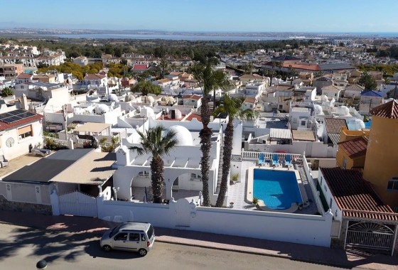 Vrijstaande Villa - Herverkoop - Villamartín - Costa Blanca