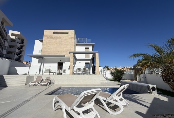 Vrijstaande Villa - Herverkoop - Villamartín - Villamartín
