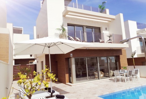 Vrijstaande Villa - Herverkoop - Villamartín - Villamartín
