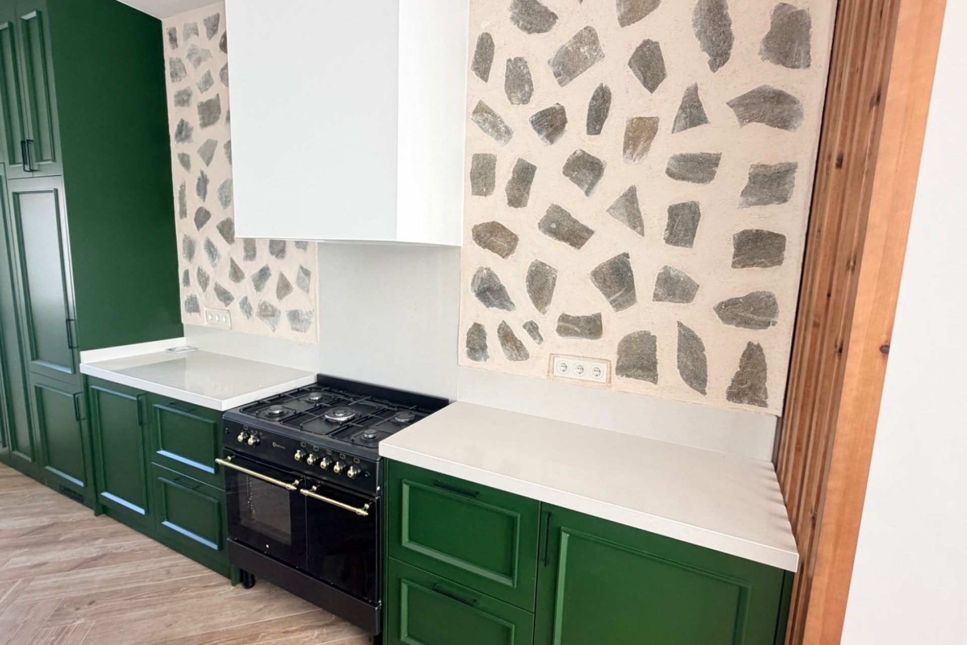 Wiederverkauf -  -
Catral