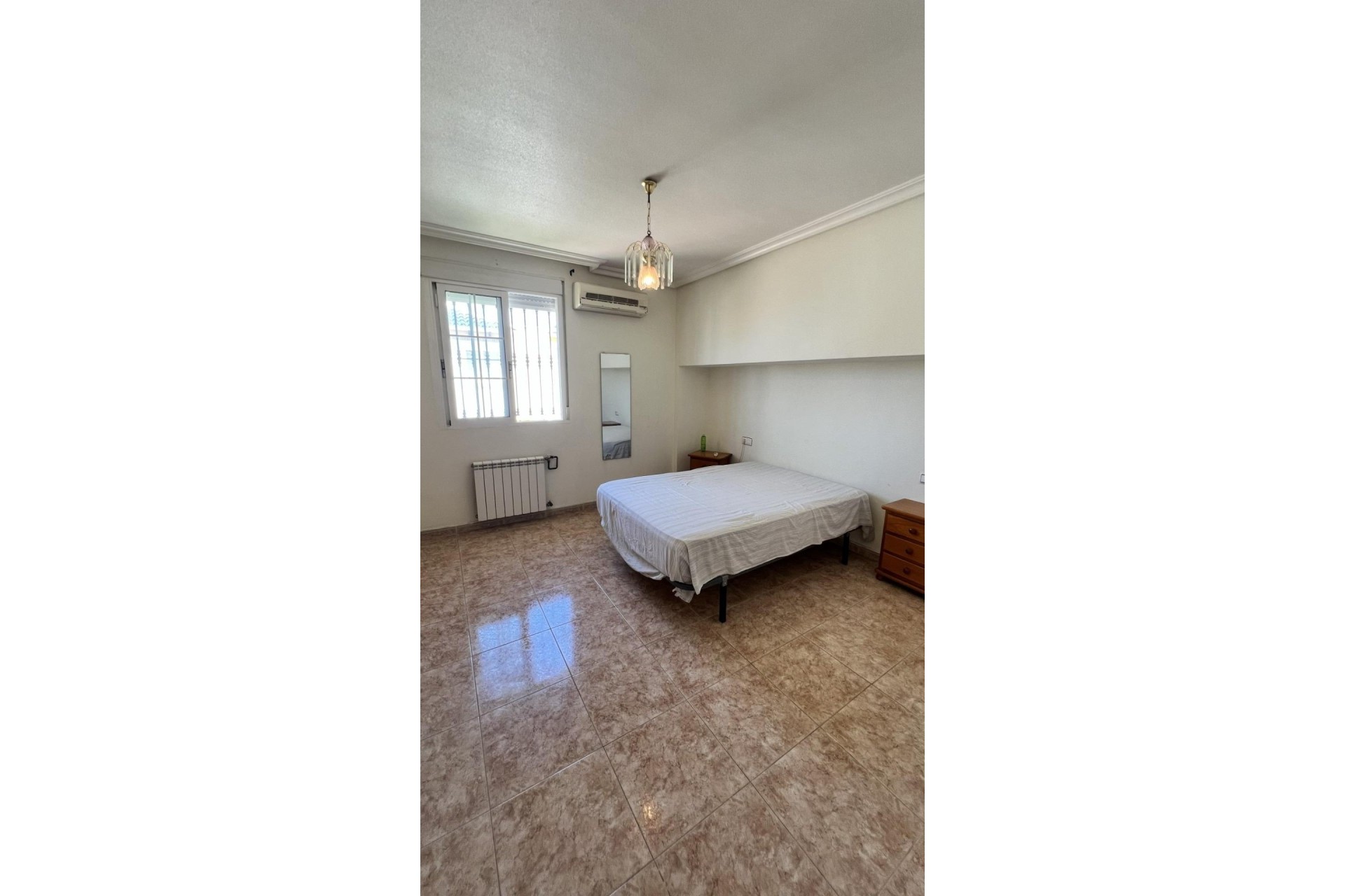 Wiederverkauf - Doppelhaushälfte -
Torrevieja - Aguas Nuevas