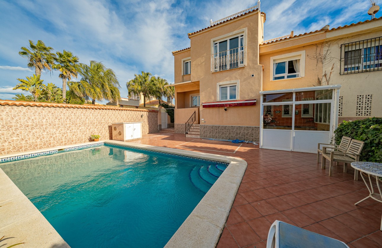 Wiederverkauf - Doppelhaushälfte -
Torrevieja - El chaparral