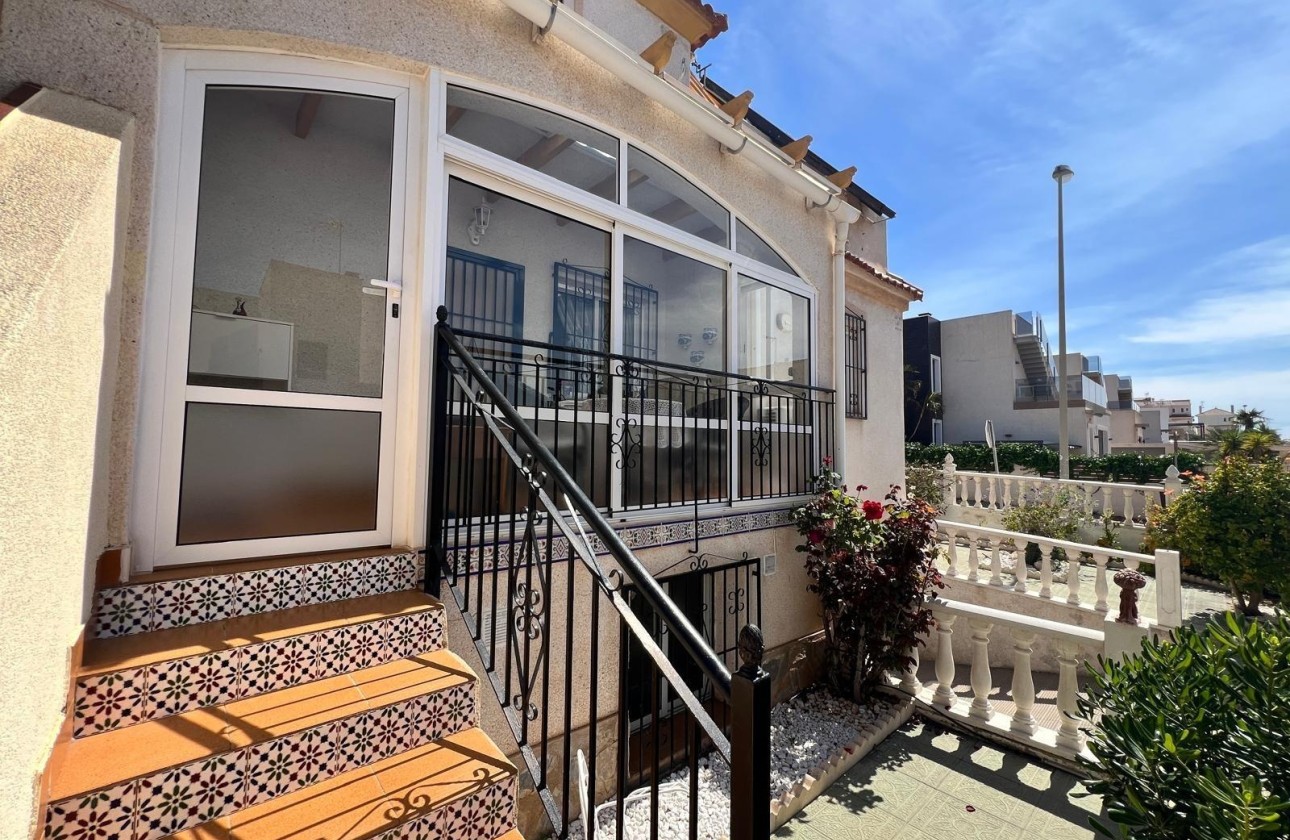 Wiederverkauf - Doppelhaushälfte -
Torrevieja - Torre la mata
