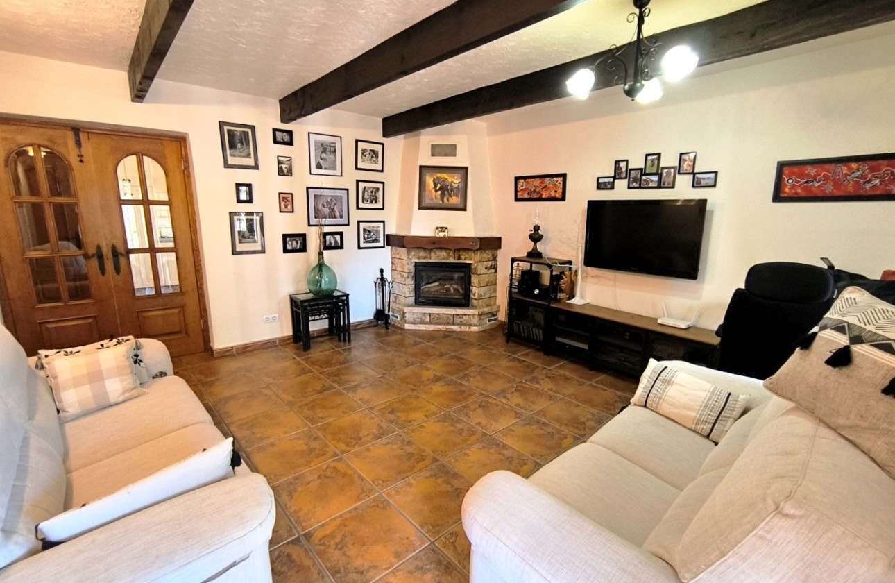 Wiederverkauf - Finca / Landhaus -
Albatera