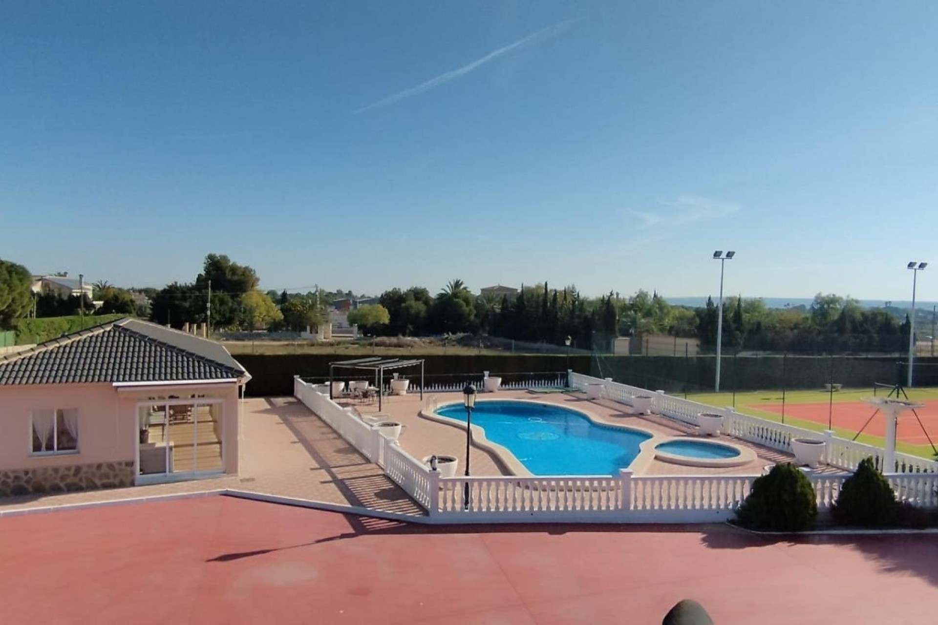 Wiederverkauf - Finca / Landhaus -
Elche