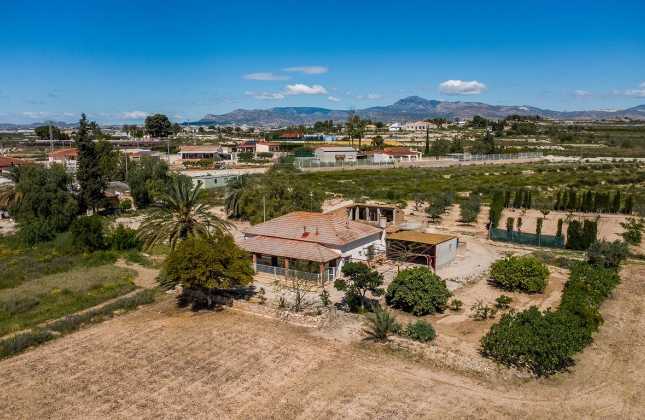 Wiederverkauf - Finca / Landhaus -
Fortuna