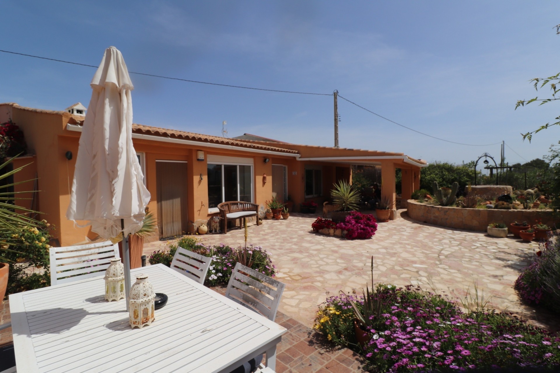 Wiederverkauf - Finca / Landhaus -
Hondón de las Nieves - La Canalosa