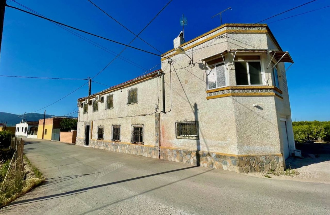 Wiederverkauf - Finca / Landhaus -
Orihuela
