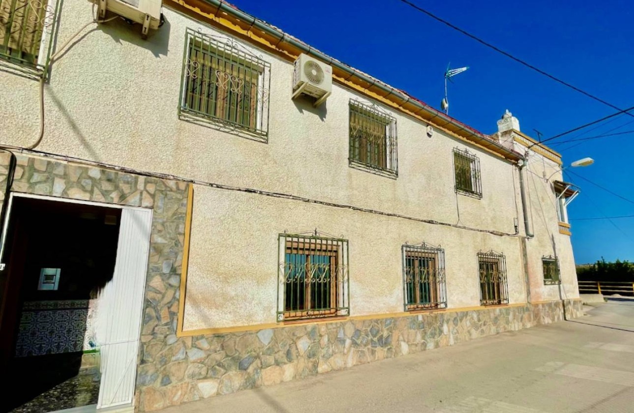 Wiederverkauf - Finca / Landhaus -
Orihuela