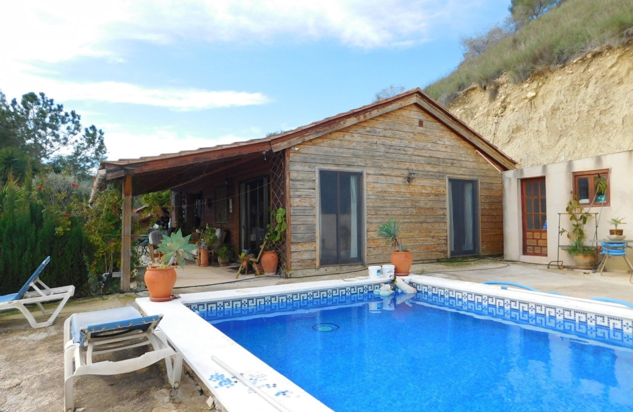 Wiederverkauf - Finca / Landhaus -
Torremendo