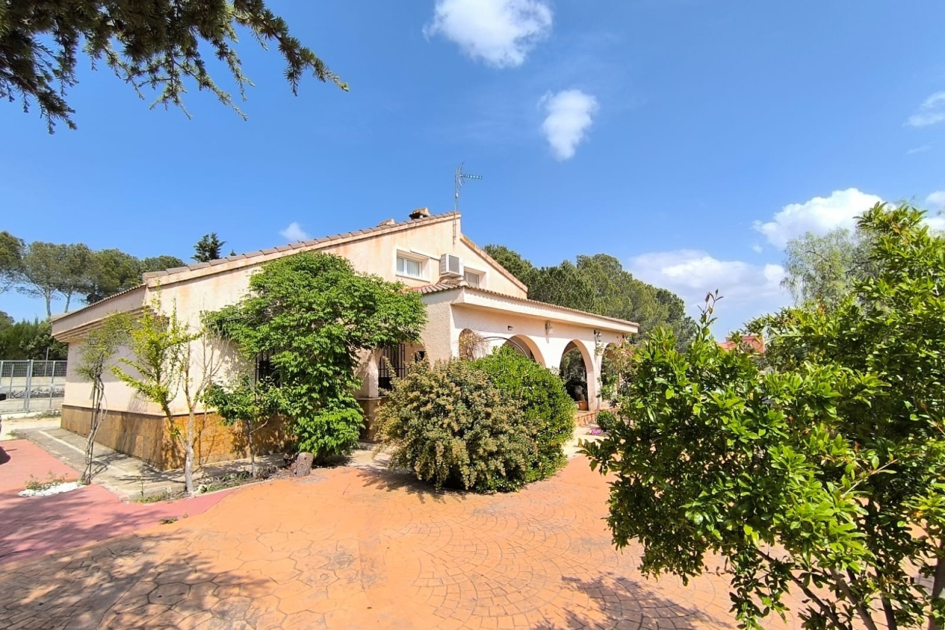 Wiederverkauf - Finca / Landhaus -
Yecla - Inland