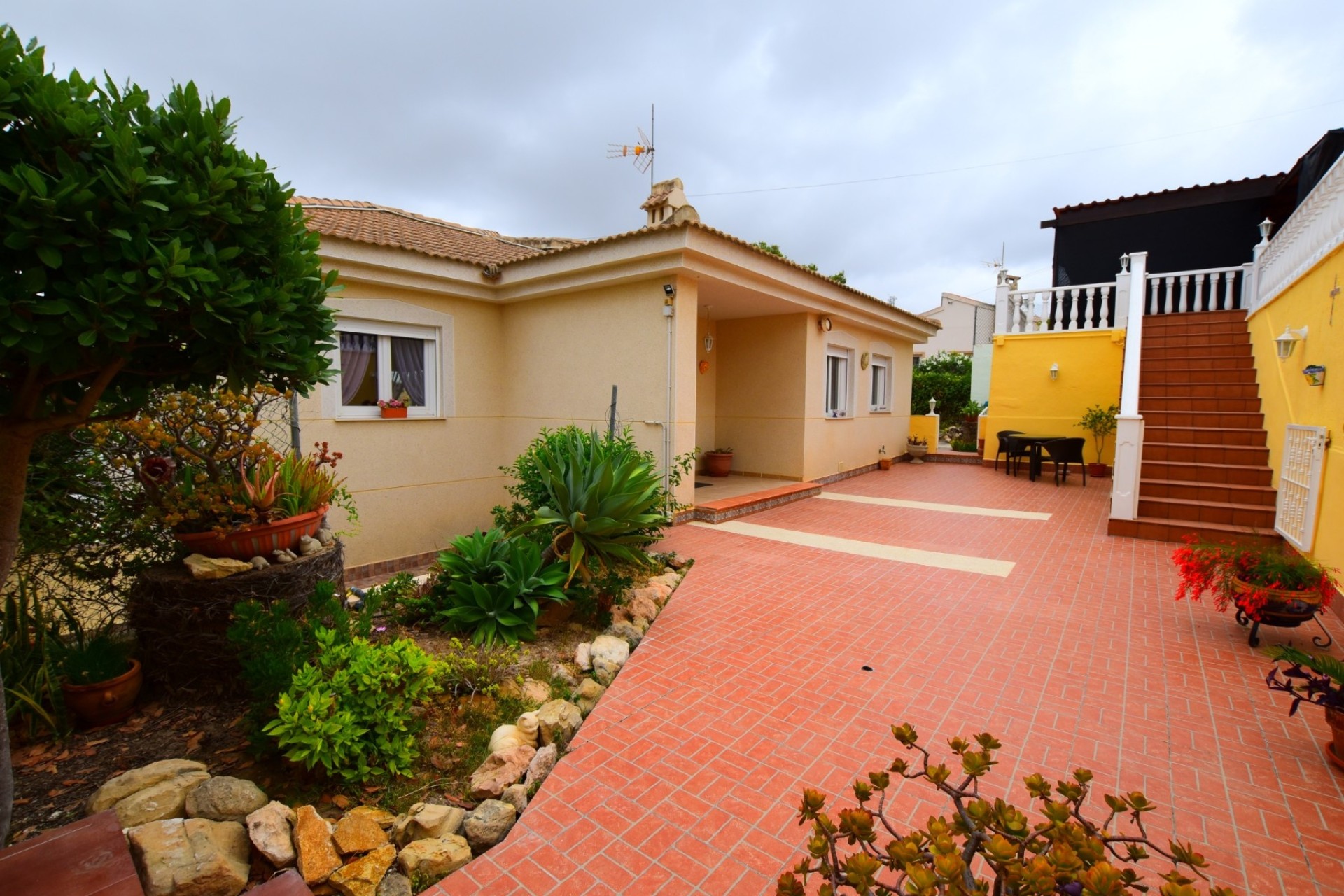 Wiederverkauf - Freistehende Villa -
Algorfa - Montemar