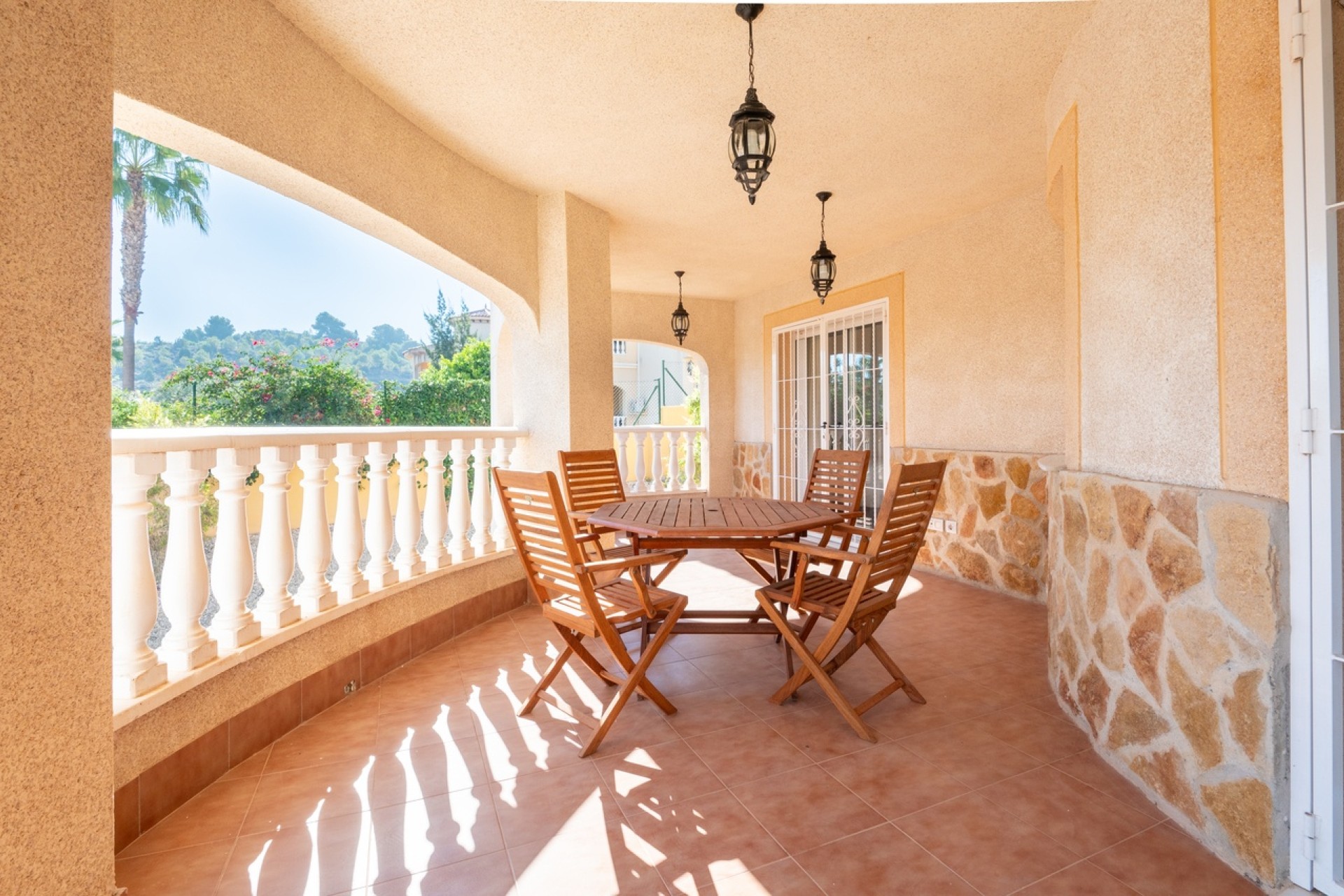 Wiederverkauf - Freistehende Villa -
Algorfa
