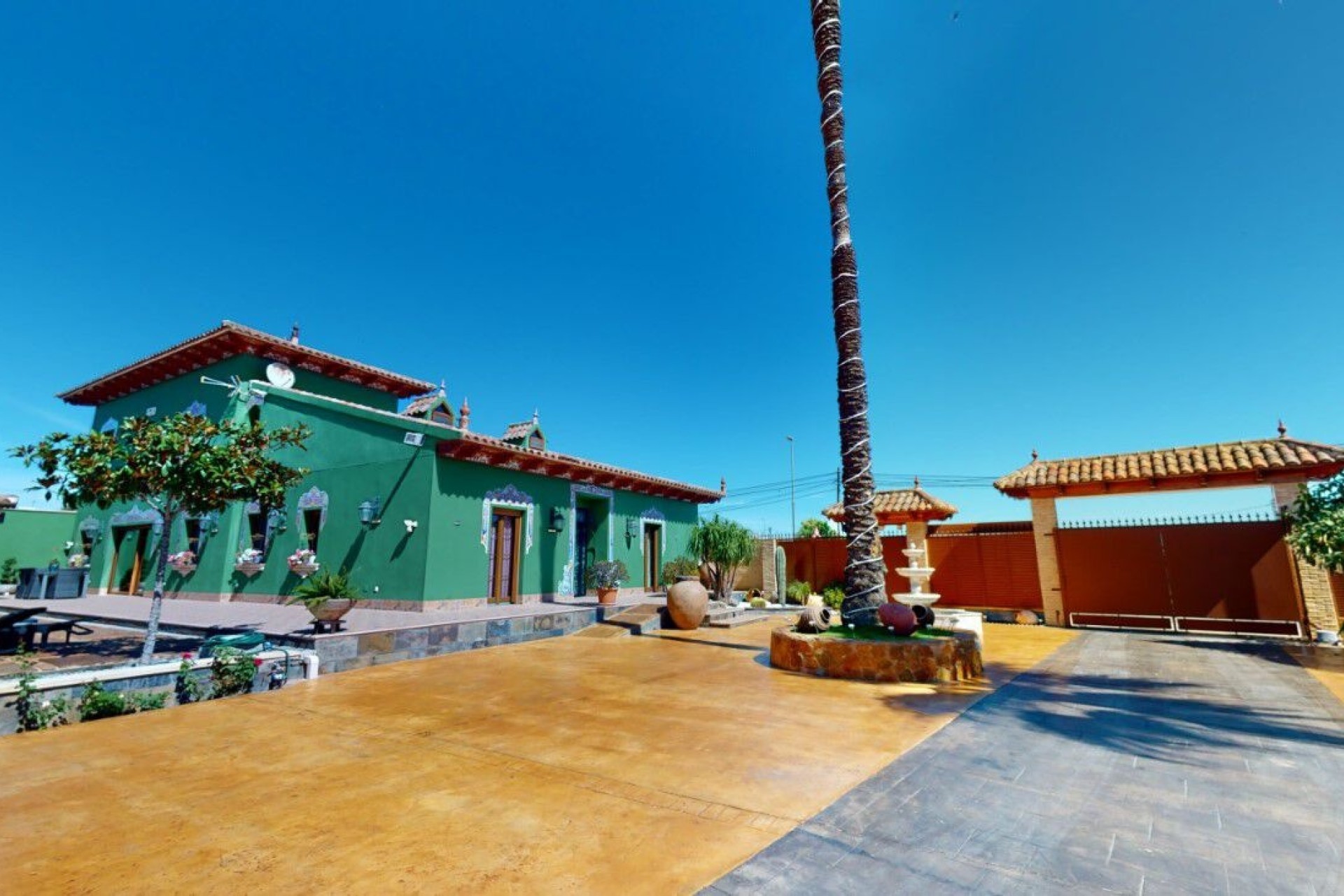 Wiederverkauf - Freistehende Villa -
Almoradí