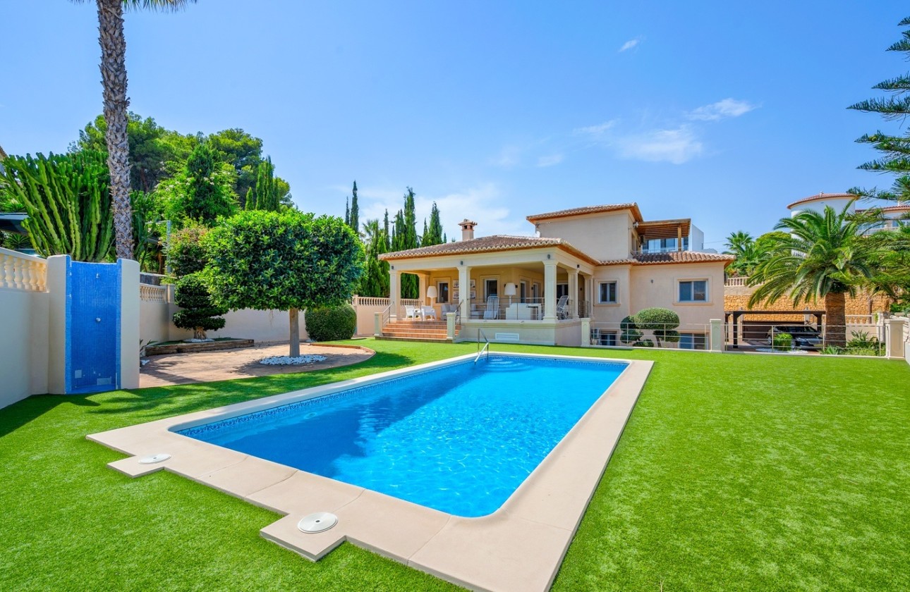 Wiederverkauf - Freistehende Villa -
Benissa